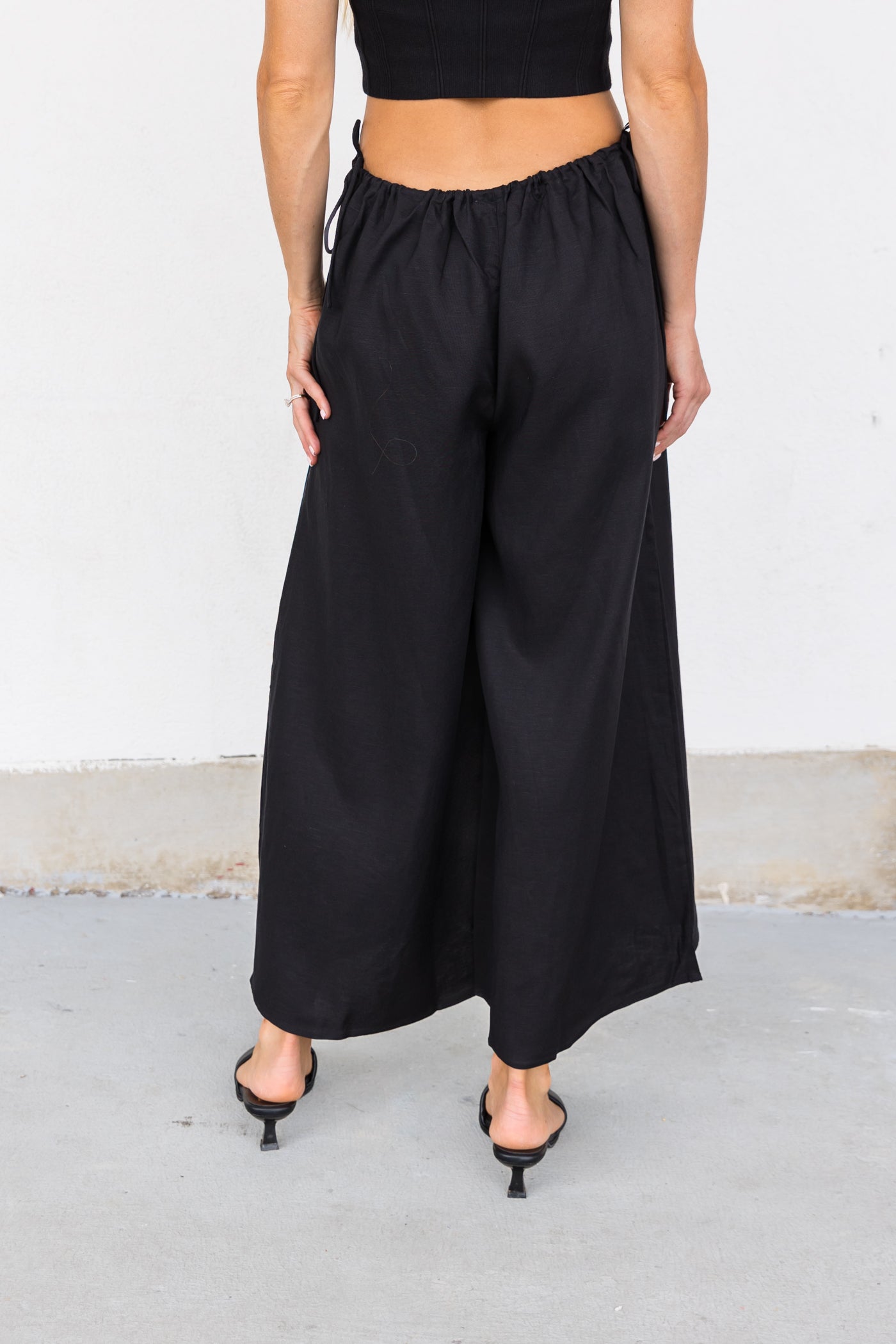 MOD REF BLACK WIDE-LEG PANT