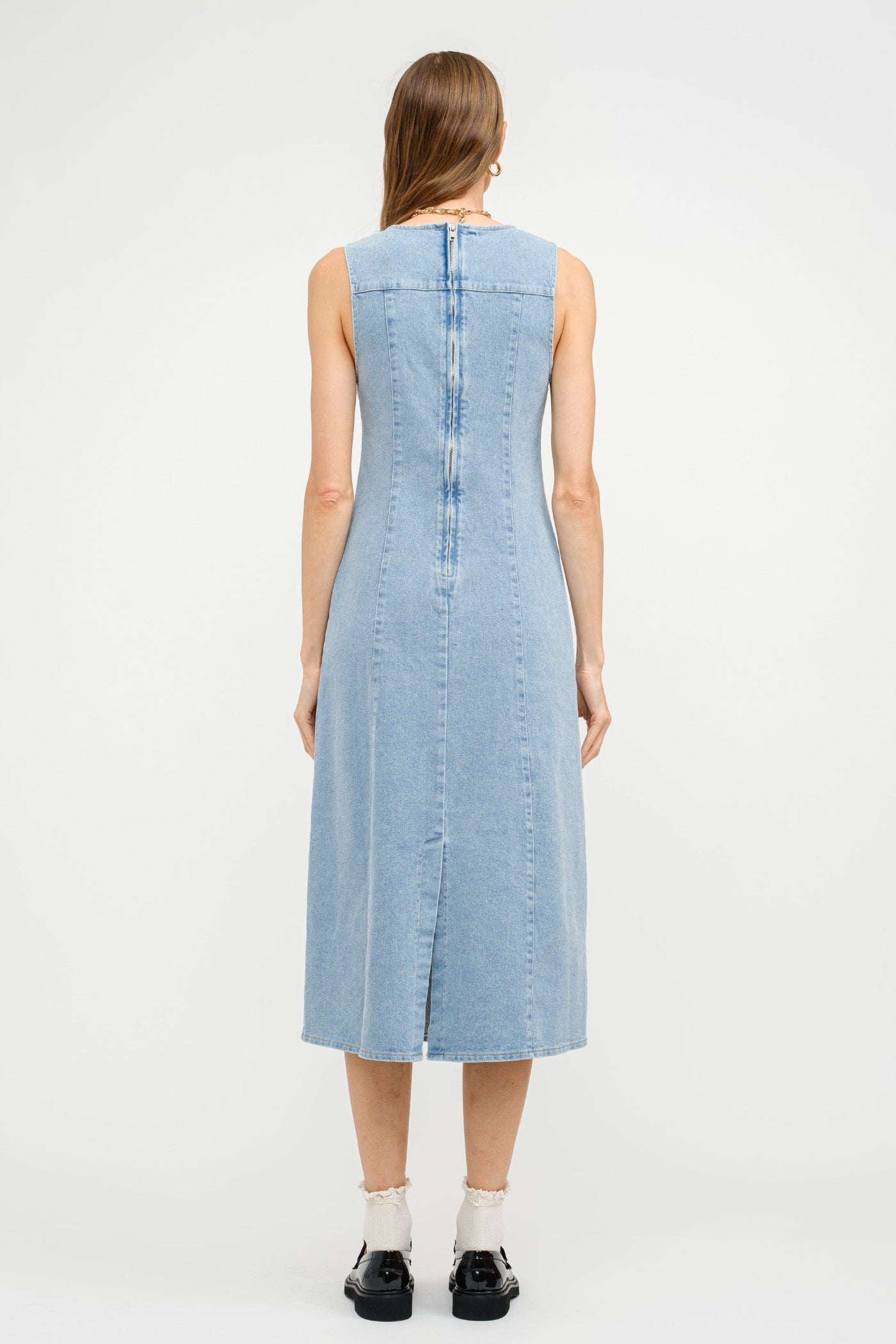 GISELE LIGHT WASH DENIM SLEEVELESS MIDI DRESS