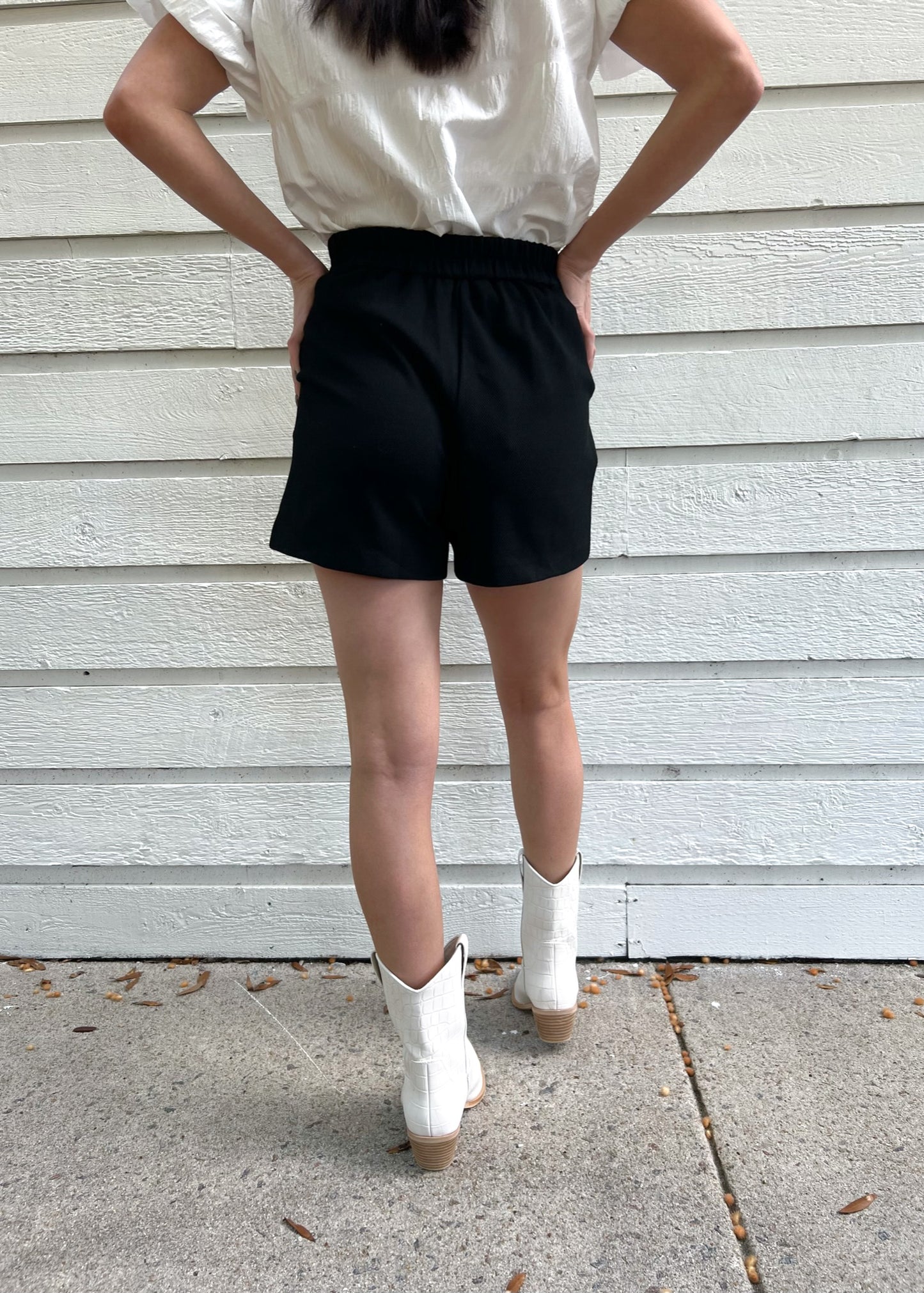 HALLEY TEXTURED SHORTS