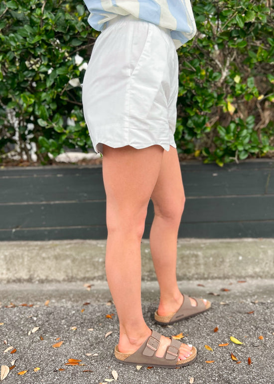 KAYLA WHITE SCALLOPED SHORTS