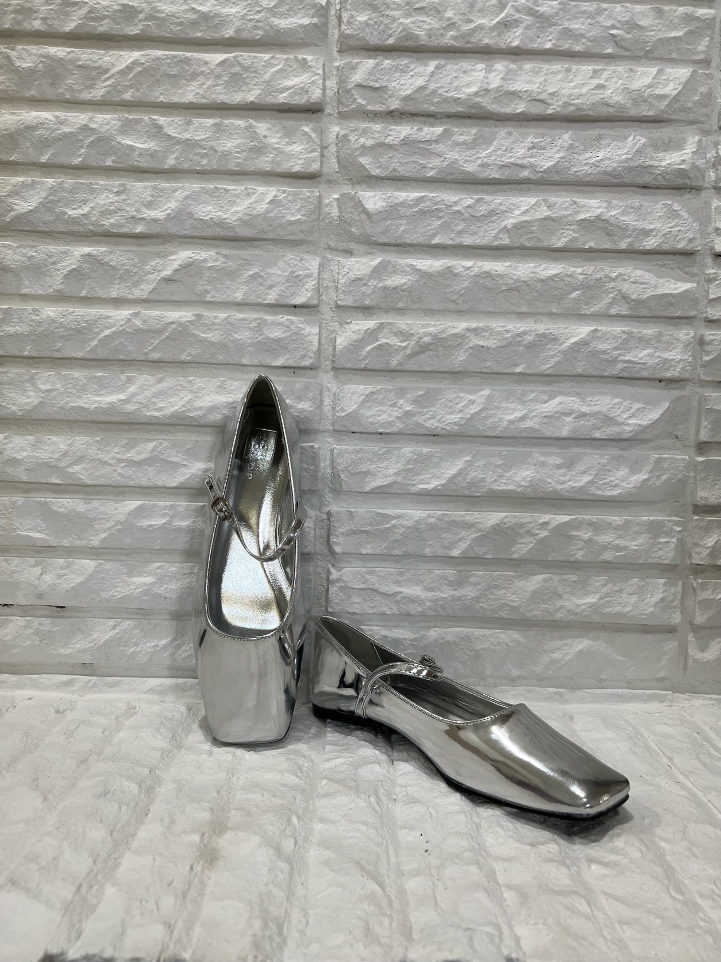 SHU SHOP MARY JANE SQUARE TOE BALLET FLATS SILVER