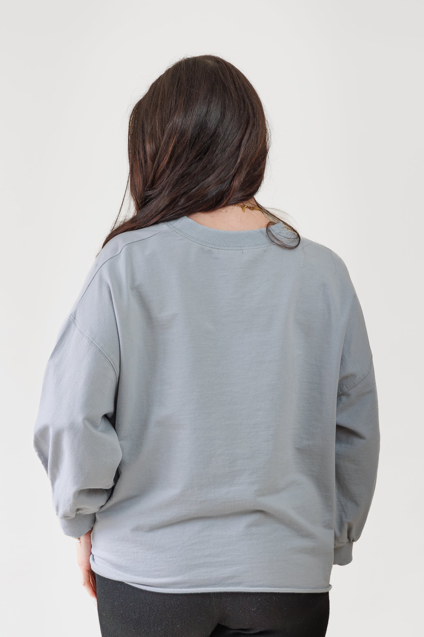 GRADE AND GATHER CREWNECK RAW HEM