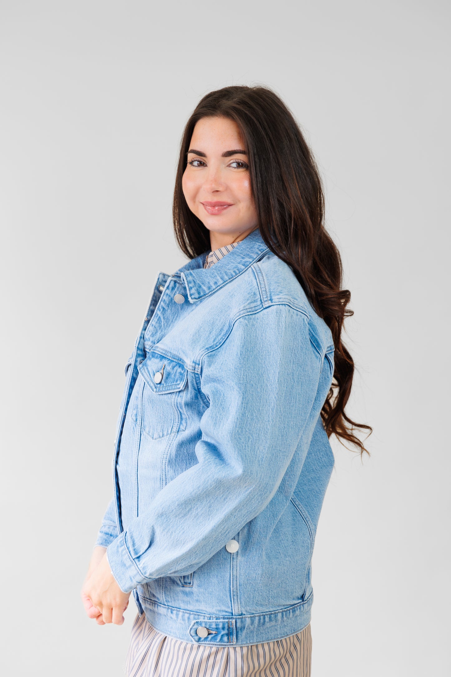 JBD LIGHT WASH OVERSIZED DENIM JACKET