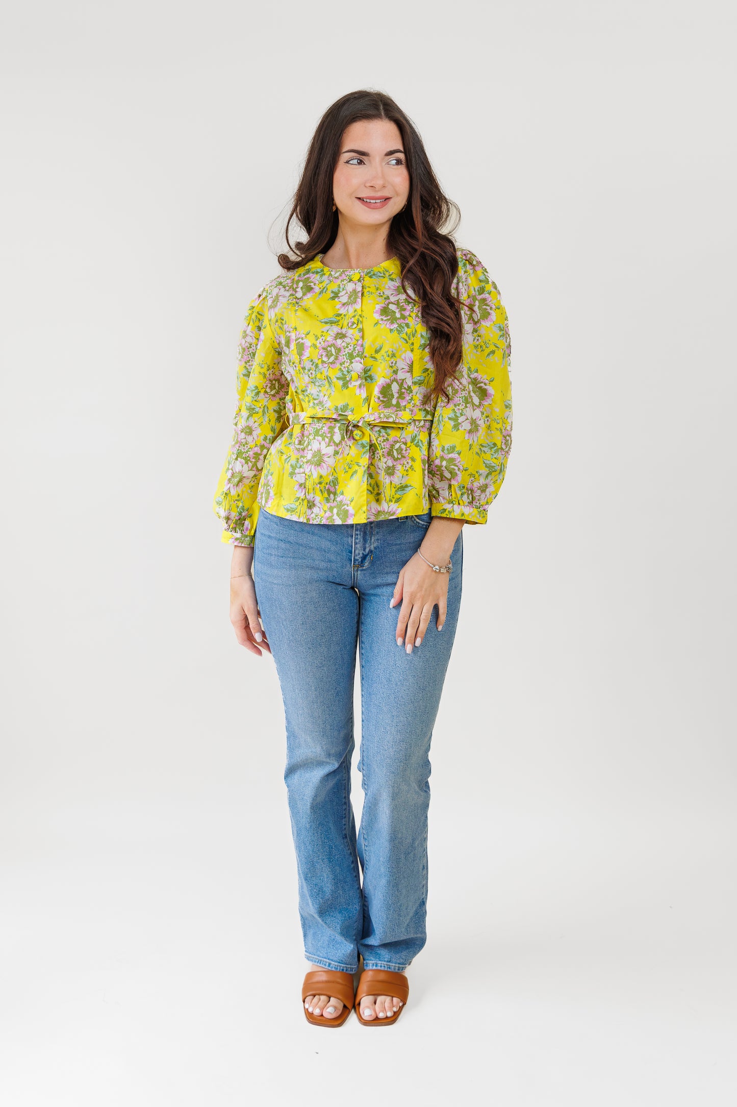 OLIVACEOUS COVE SIDE TIE BLOUSE FLORAL PRINT