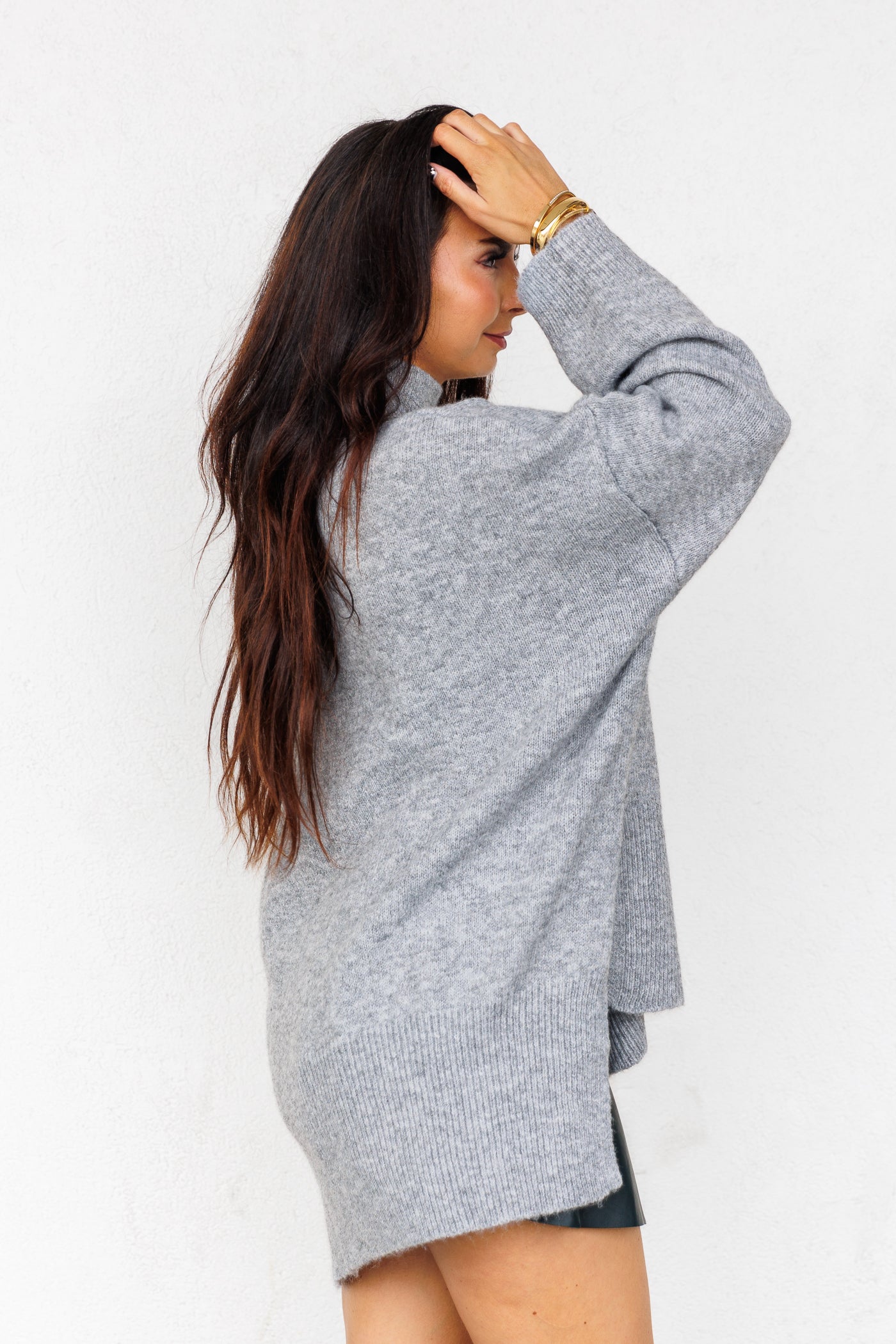 ISA OVERSIZED SWEATER