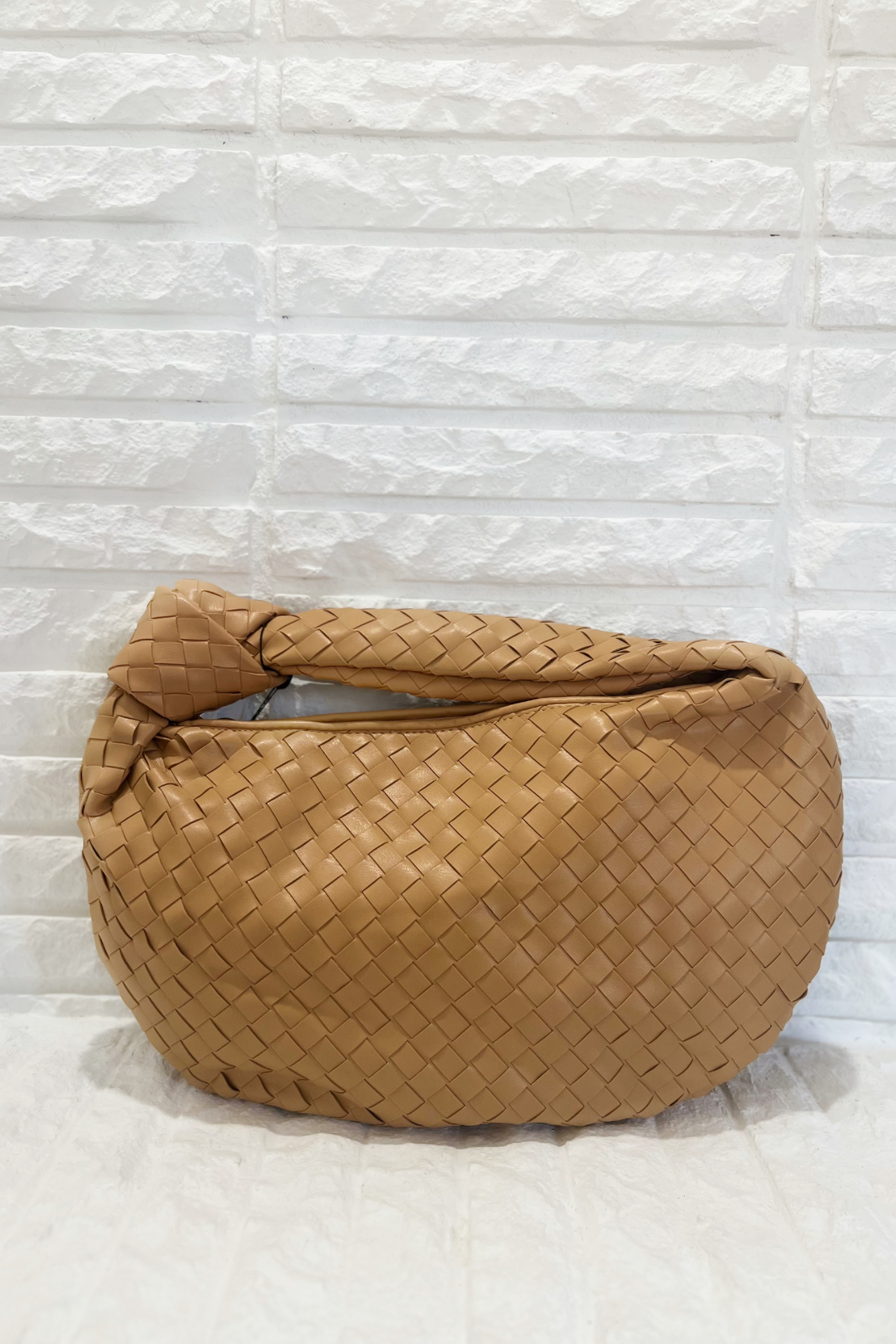 ARIA  WOVEN HOBO CRECENT BAG